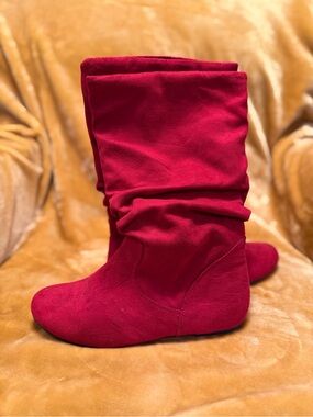 Women’s Red Slouchy Mid-Calf Boots